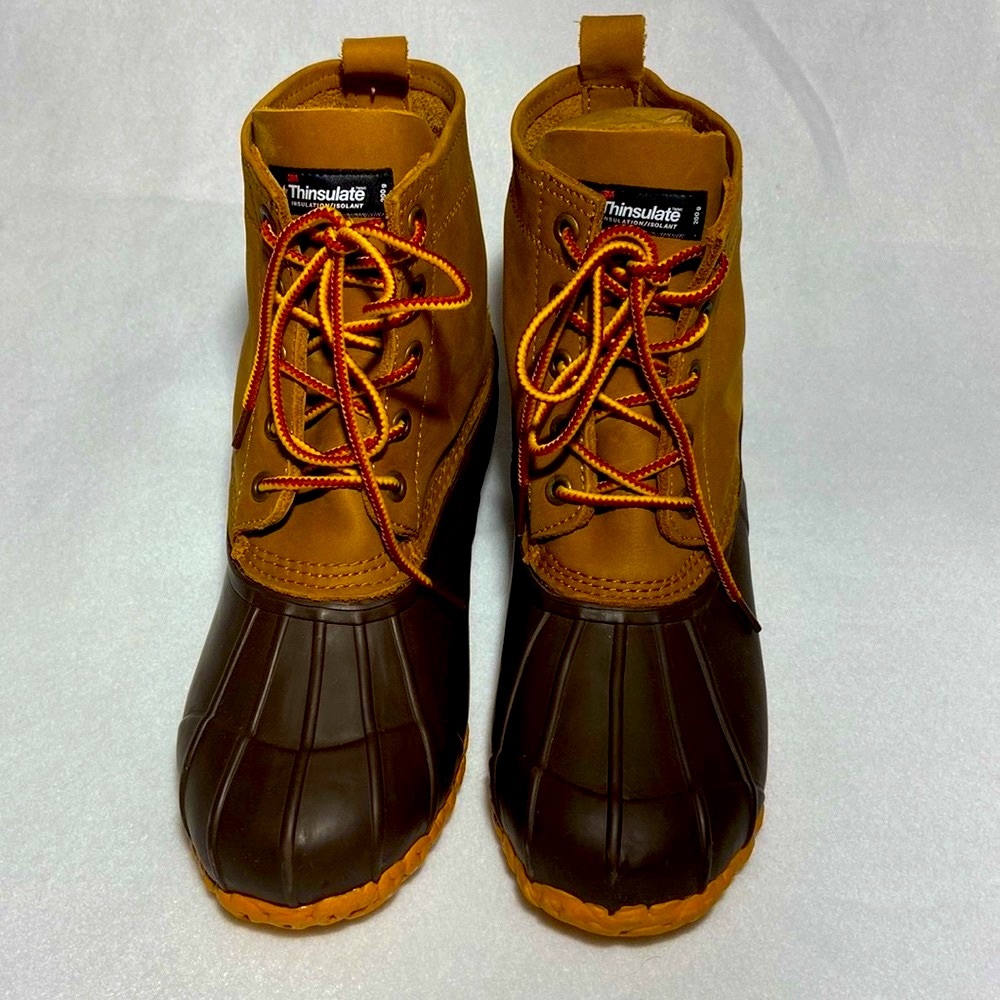 3M Thinsulate Duck Boots. 2 Tone Brown. Size 10 Mens. These Are Like New.